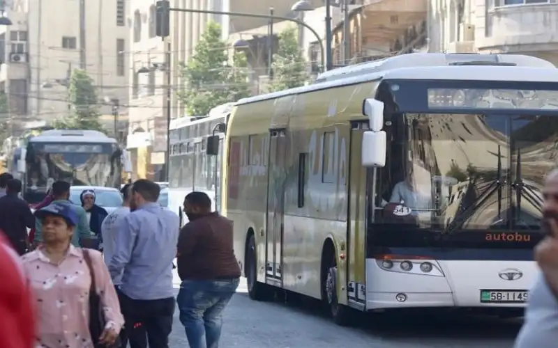 النقل البري: 15 ألف مستفيد يوميا