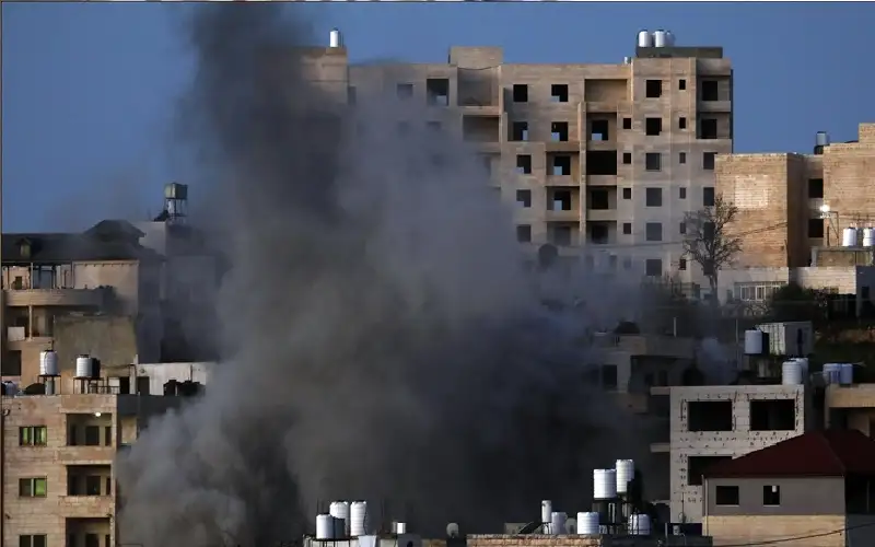 الاحتلال يفجر منزلا في حلول شمال