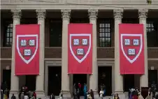 ترامب يقطع التعاون مع هارفارد ويطاstrongلبstrongها