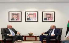 الصفدي وصالح يبحثان انعكاسات تراجع التمويل