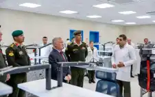 الملك يفتتح مجمع طب وجراحة الفم