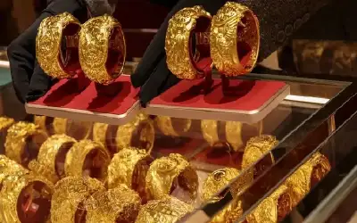 سلطات الاحتلال الإسرائيلي تشرع بشق شارع