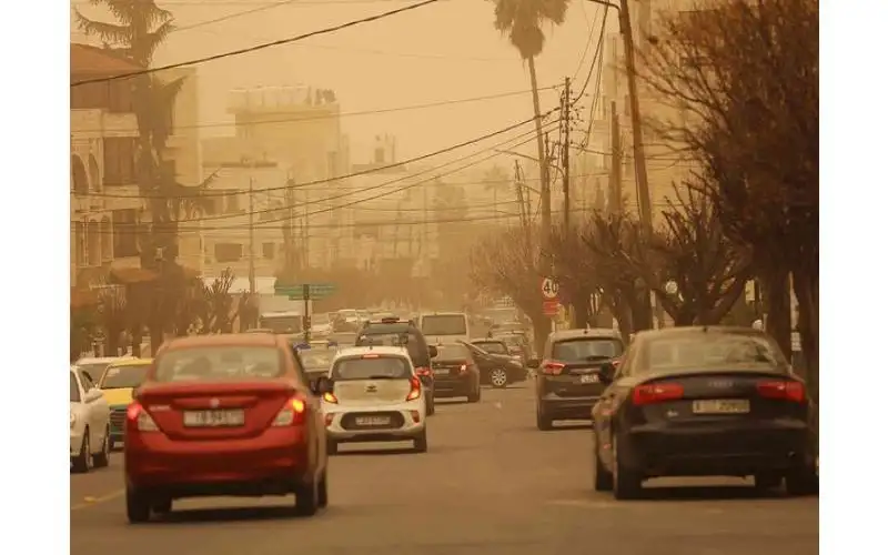 ارتفاع ملموس ورياح مغبرة.. تفاصيل الطقس