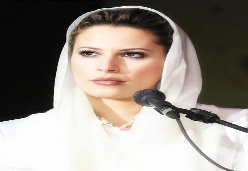 عائشة معمر القذافي تنعى شقيقها سيف