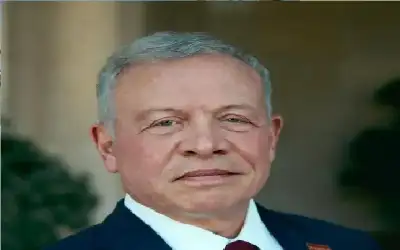 لقطات تحبس الأنفاس لطفل معلق في