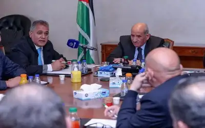 إزالة 220 بسطة وعوائق مخالفة من