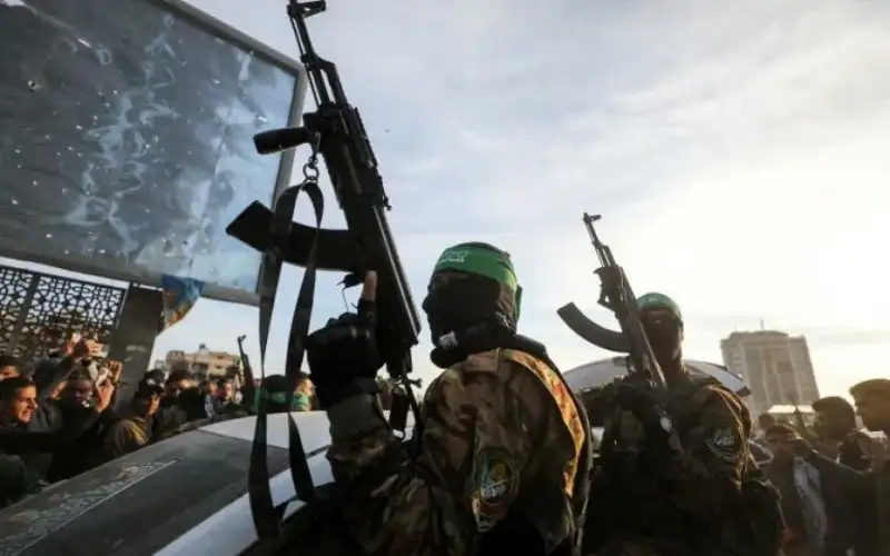 أبو عبيدة يتوعد عملاء الاحتلال: مصيركم