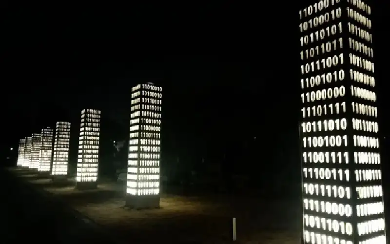 آلة إيزينغ الضوئية.. ابتكار حاسوب يحل