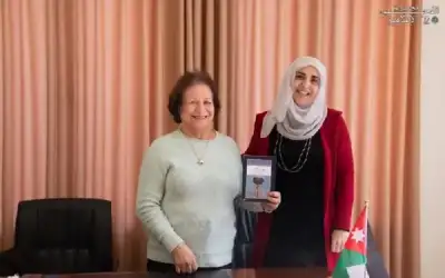 القبض على شخص أضرم النار في