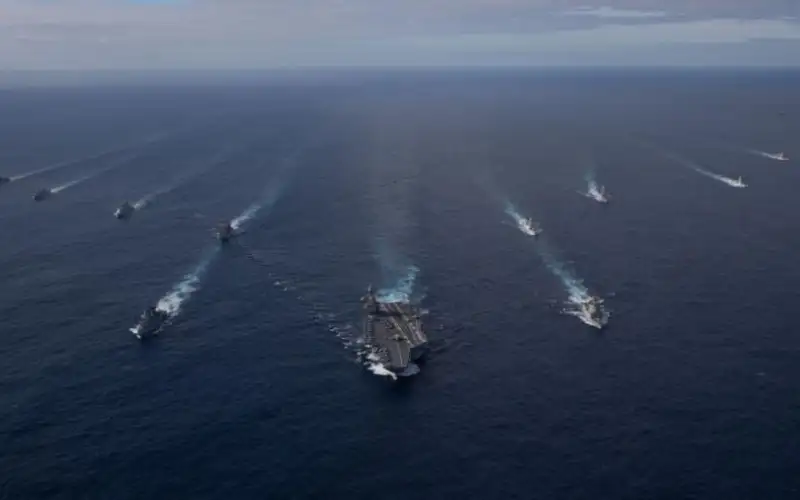 صحيفة نيسان ـ وول ستريت جورنال: البنتاغون يجهز حاملة