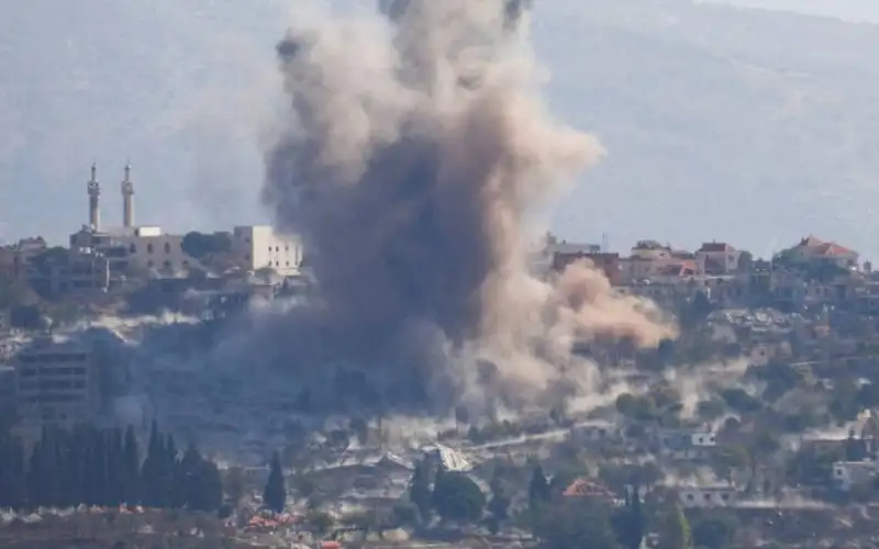 غارات إسرائيلية تستهدف بلدتين في جنوب