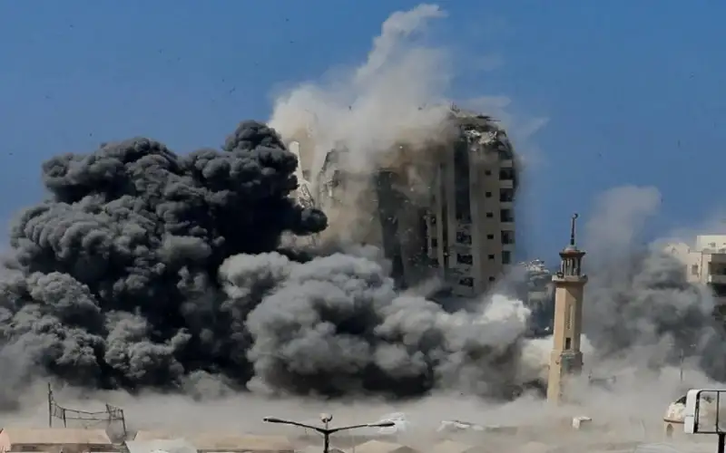 صحيفة نيسان ـ 20 دولة وآلاف القوات وخطة مليارية