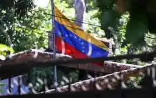 الولايات المتحدة تجيز لخمس شركات نفطية