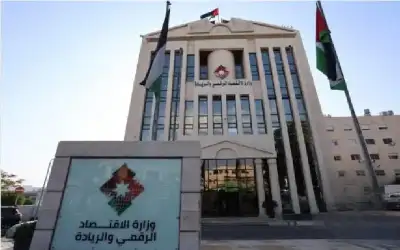 باسم بيليه .. لامين جمال يتلقى