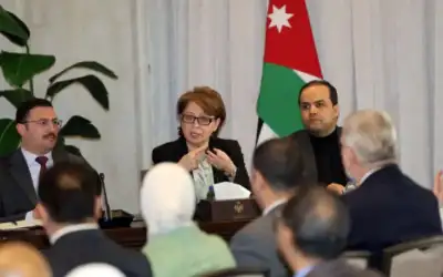 أبرزها التمرد.. 3 أزمات تضرب الرجاء