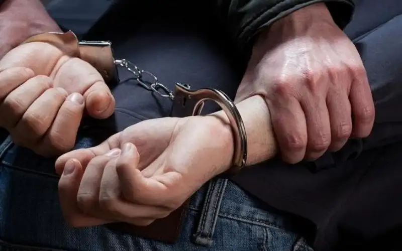 الأمن يقبض على مطلوب خطير في