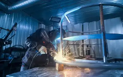 ميلان يرسل فيرونا إلى الدرجة الثانية