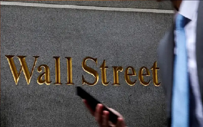 عودة رواتب رؤساء بنوك وول ستريت