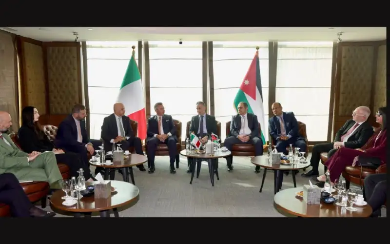 القضاة وابو غزالة يدعوان القطاع الخاص