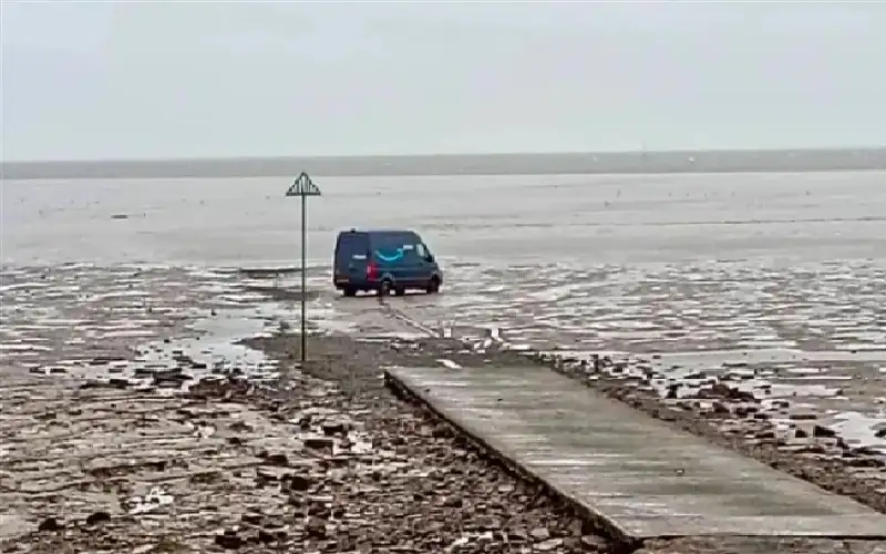 خرائط غوغل تقود شاحنة أمازون إلى