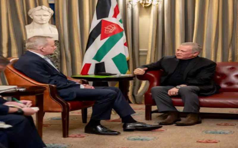 صحيفة نيسان ـ الملك يبحث مع رئيس أركان الدفاع