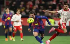 جيرونا يفوز 2-1 على برشلونة ليهدي