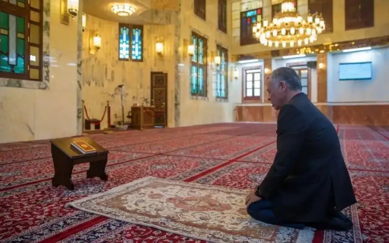 الملك يهنئ الأمتين العربية والإسلامية بحلول