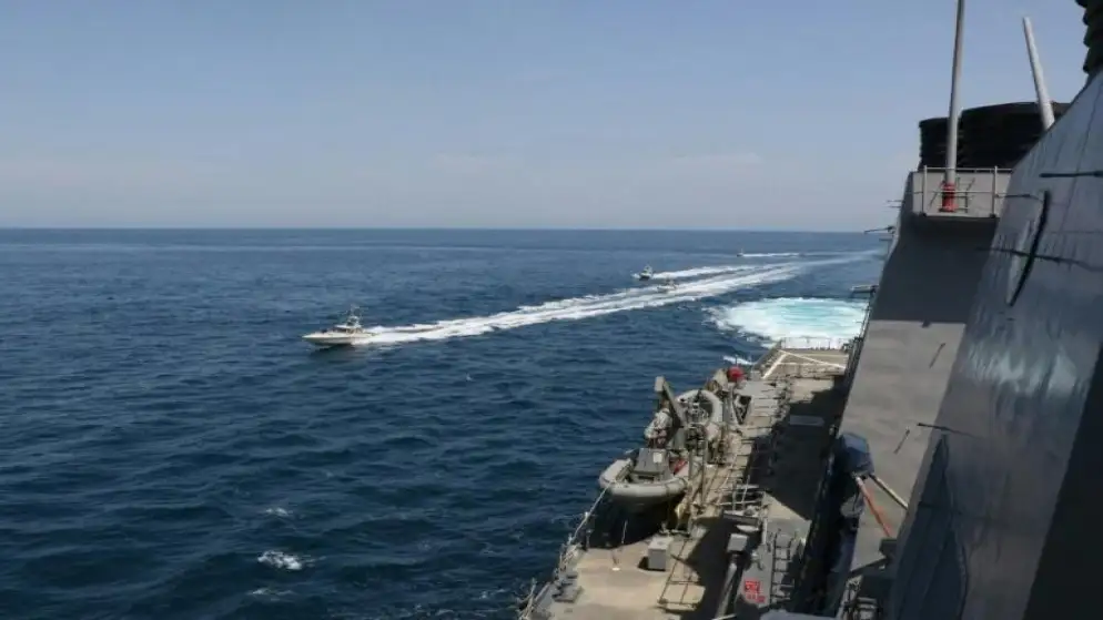 إيران وروسيا تجريان مناورات بحرية الخميس