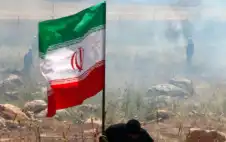 أكسيوس: حرب أمريكية كبرى ضد إيران