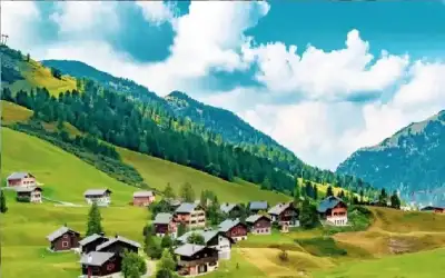 ثقافة ـ دولة صغيرة بلا مطار ولا عملة..