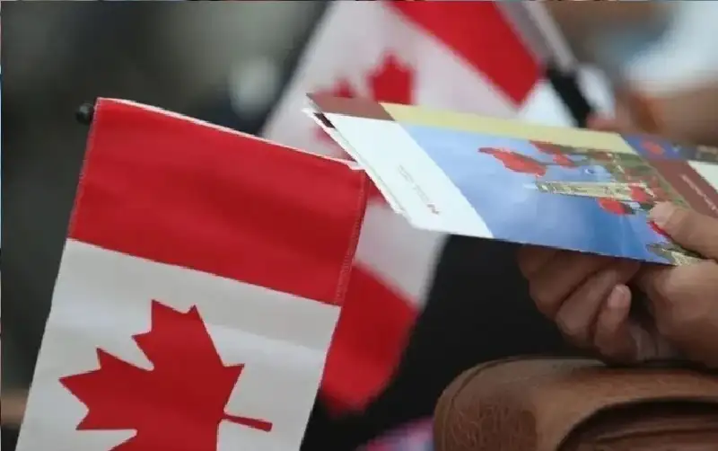 نامت كندية.. واستيقظت بلكنة روسية