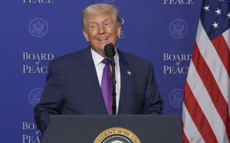 ترامب: سنقدم 10 مليارات لغزة ..