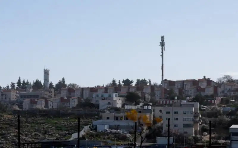 الصحة الفلسطينية: مستوطن إسرائيلي يقتل فلسطينيا