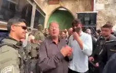 بن غفير يقتحم محيط المسجد الأقصى