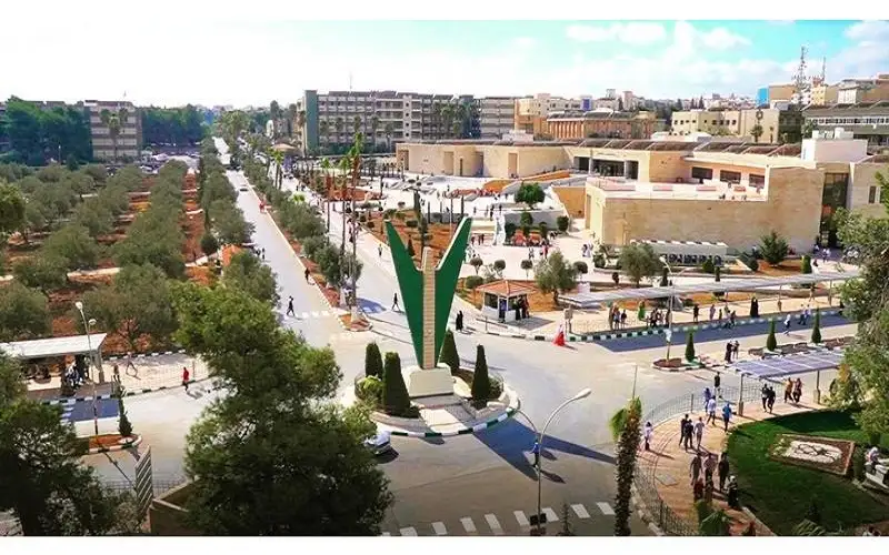 اليرموك: قروض ومساعدات لـ 300 طالب