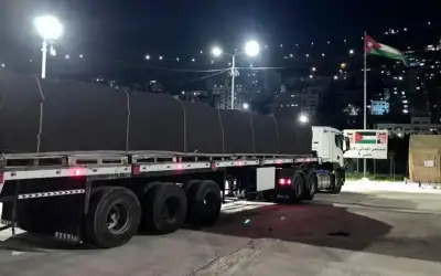 بين الطفولة والكهولة سيان الهم ..