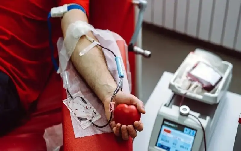 اقتصاد البلازما.. أمريكيون يبيعون دمائهم لمواجهة