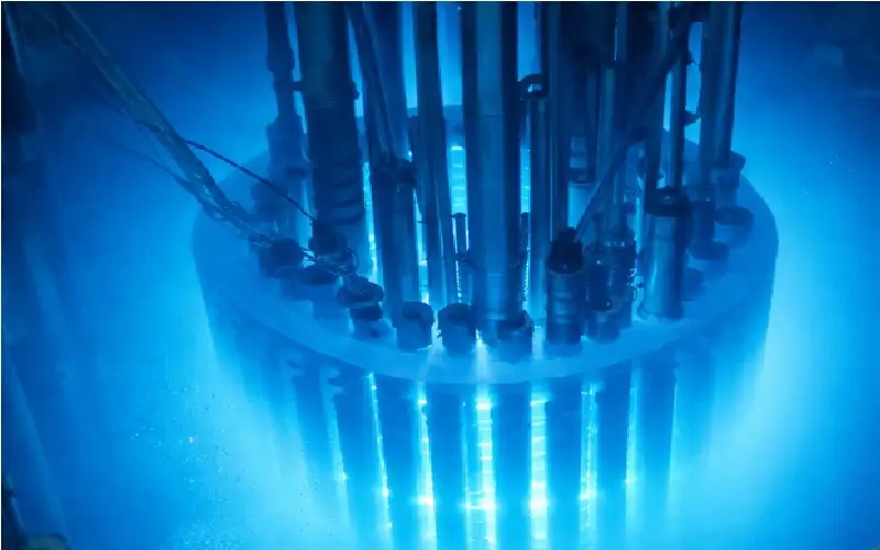 كشف اللغز.. لماذا تتوهج المفاعلات النووية