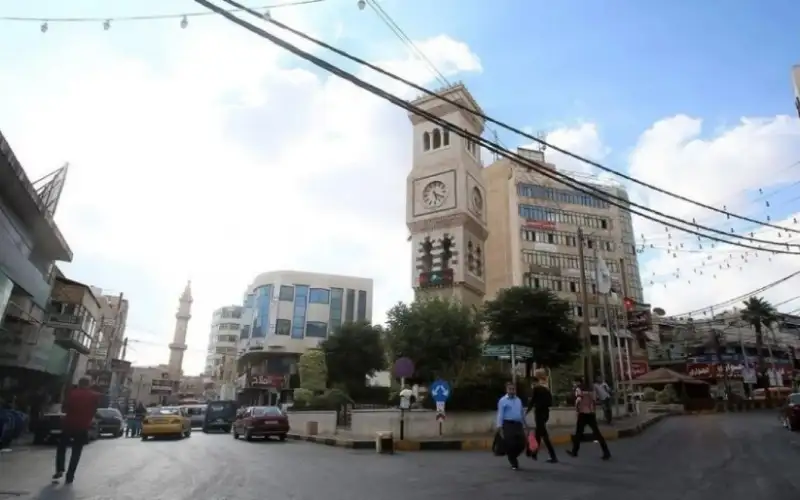 إزالة بسطات تعيق حركة المرور والمركبات