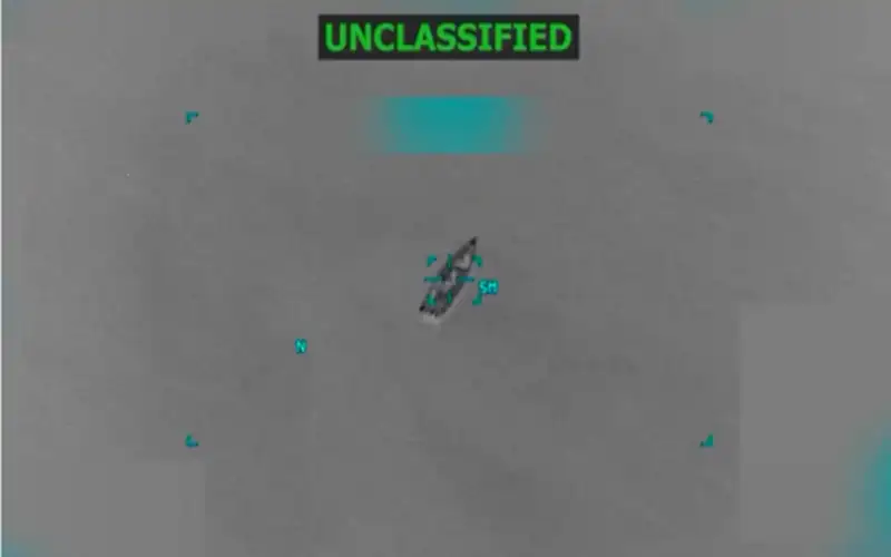 3 قتلى بقصف أمريكا على سفينة