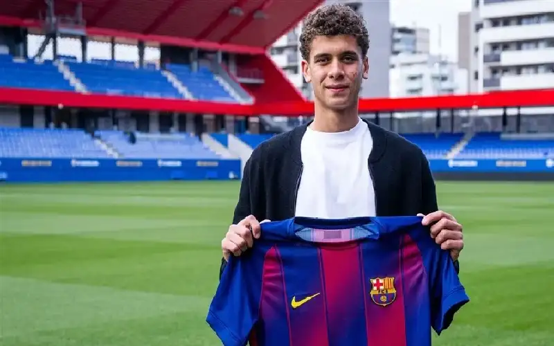 برشلونة يطلب عودة حمزة عبدالكريم فورا