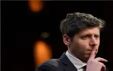 رواتب خيالية ومكافآت فلكية.. كم تدفع