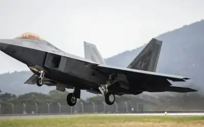 فانس: ترامب لا يزال يفضل الحل