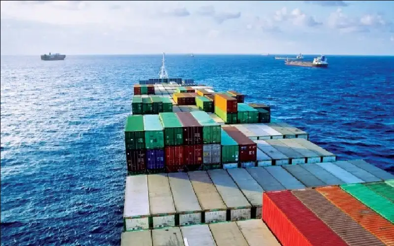 عاصفة الرسوم الأمريكية تترك تداعيات واسعة