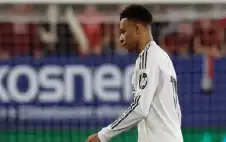 أربيلوا يثير الشكوك حول فترة غياب