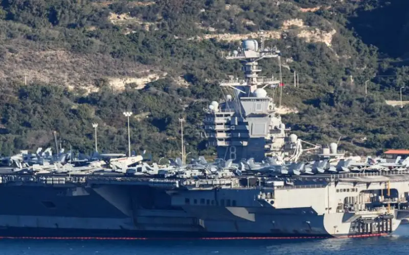 حاملة الطائرات جيرالد فورد تغادر اليونان