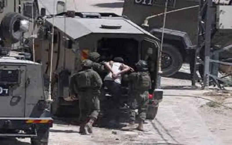 صحيفة نيسان ـ اقتحامات بالضفة.. اعتقال 8 مواطنين بينهم
