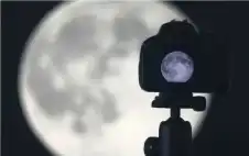 لماذا يختار رواد الفضاء كاميرا عمرها