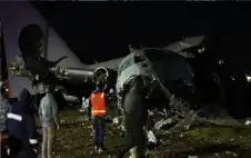 تحمل أوراقا نقدية .. مقتل وإصابة