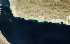 إعلام إيراني: توقف عبور ناقلات النفط